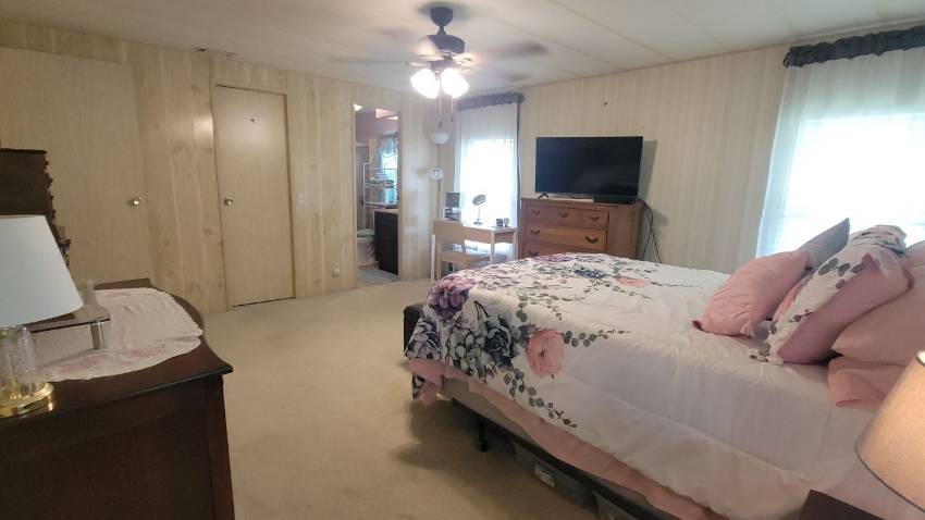 119 Lake Hazel Drive a Winter Haven, FL Mobile or Manufactured Home for Sale